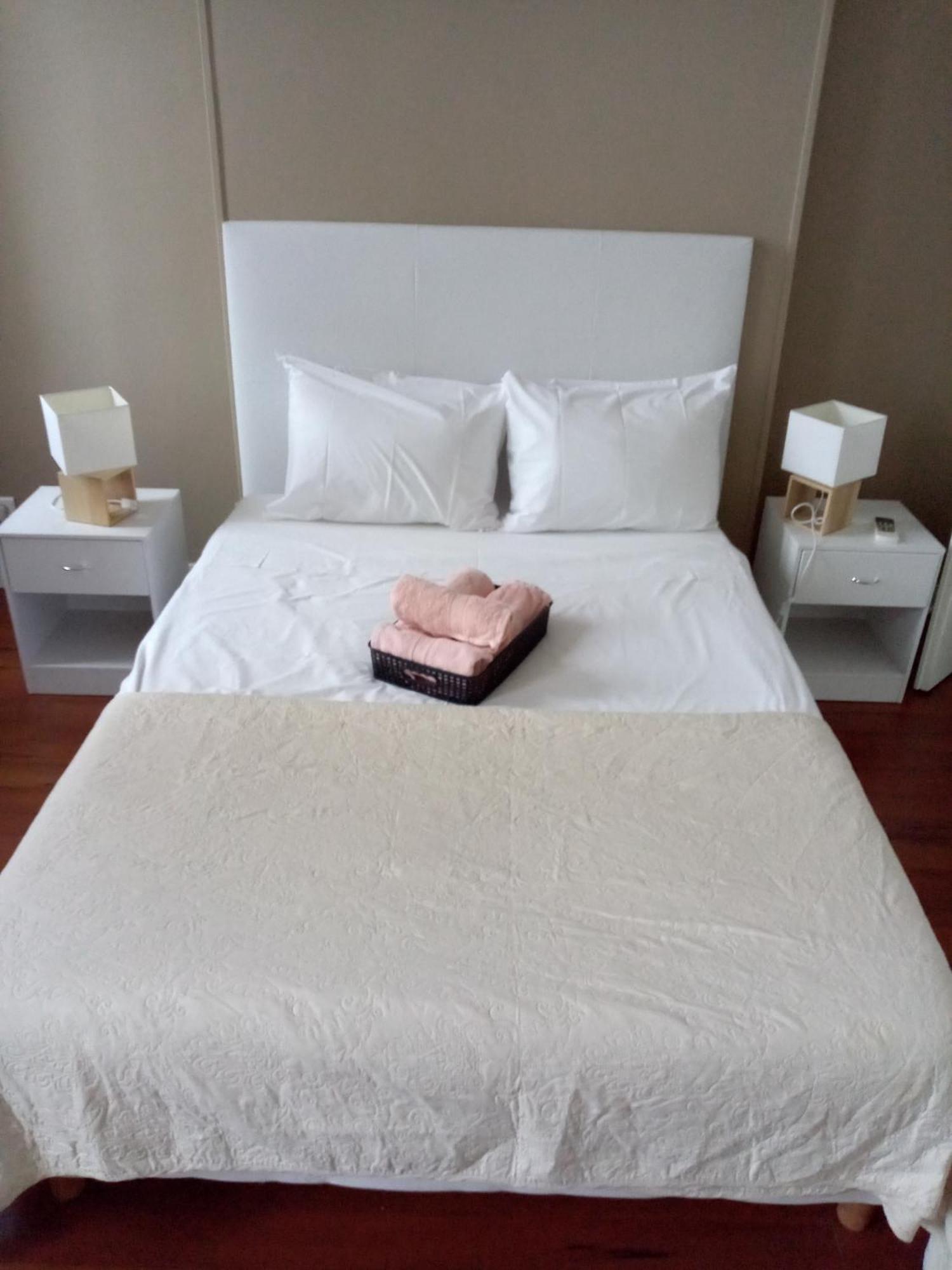 Quartier Le Plus Anime De Marseille "La Plaine Cours Julien "Chambre Avec Salle De Bain Wc Privee Integrees "Dans Appartement Exterior foto