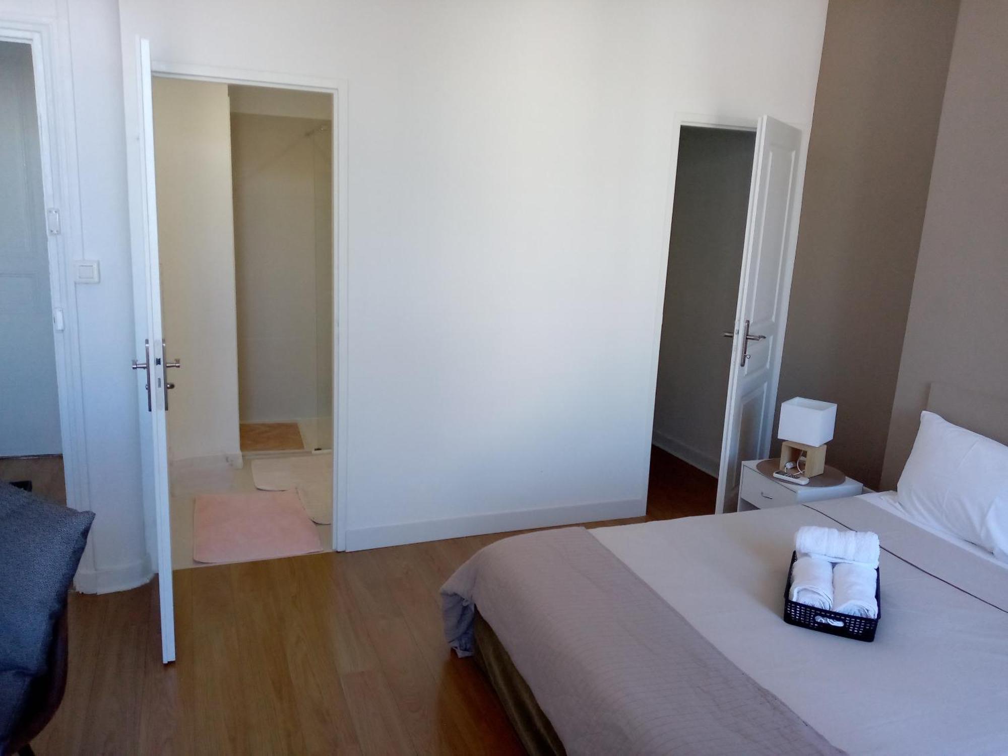 Quartier Le Plus Anime De Marseille "La Plaine Cours Julien "Chambre Avec Salle De Bain Wc Privee Integrees "Dans Appartement Exterior foto